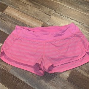 Lululemon Speed Up Short Size 8 - Rare print!